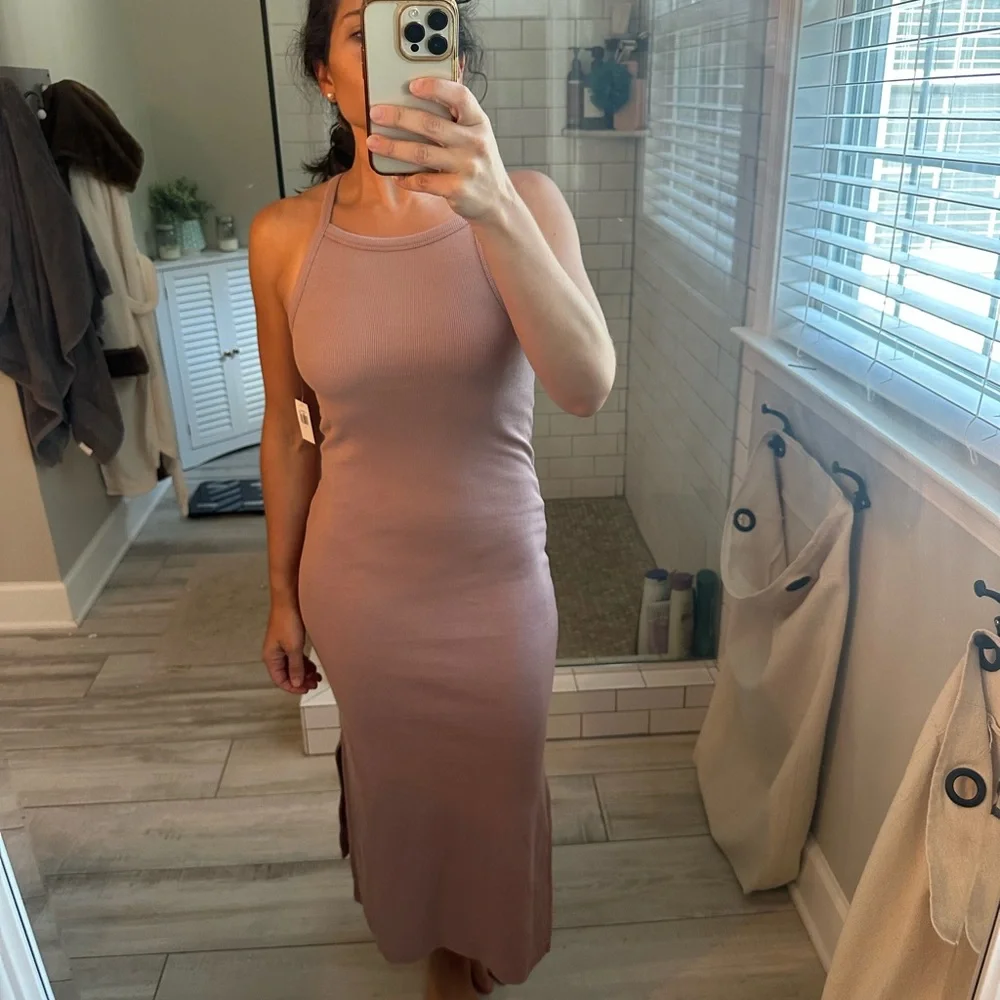 Chic Sleeveless Dusty Pink Midi Dress - Picture 1 of 5